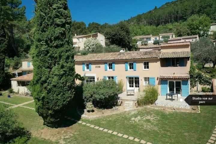 Gites Colline De Sollies Salernes Exterior photo